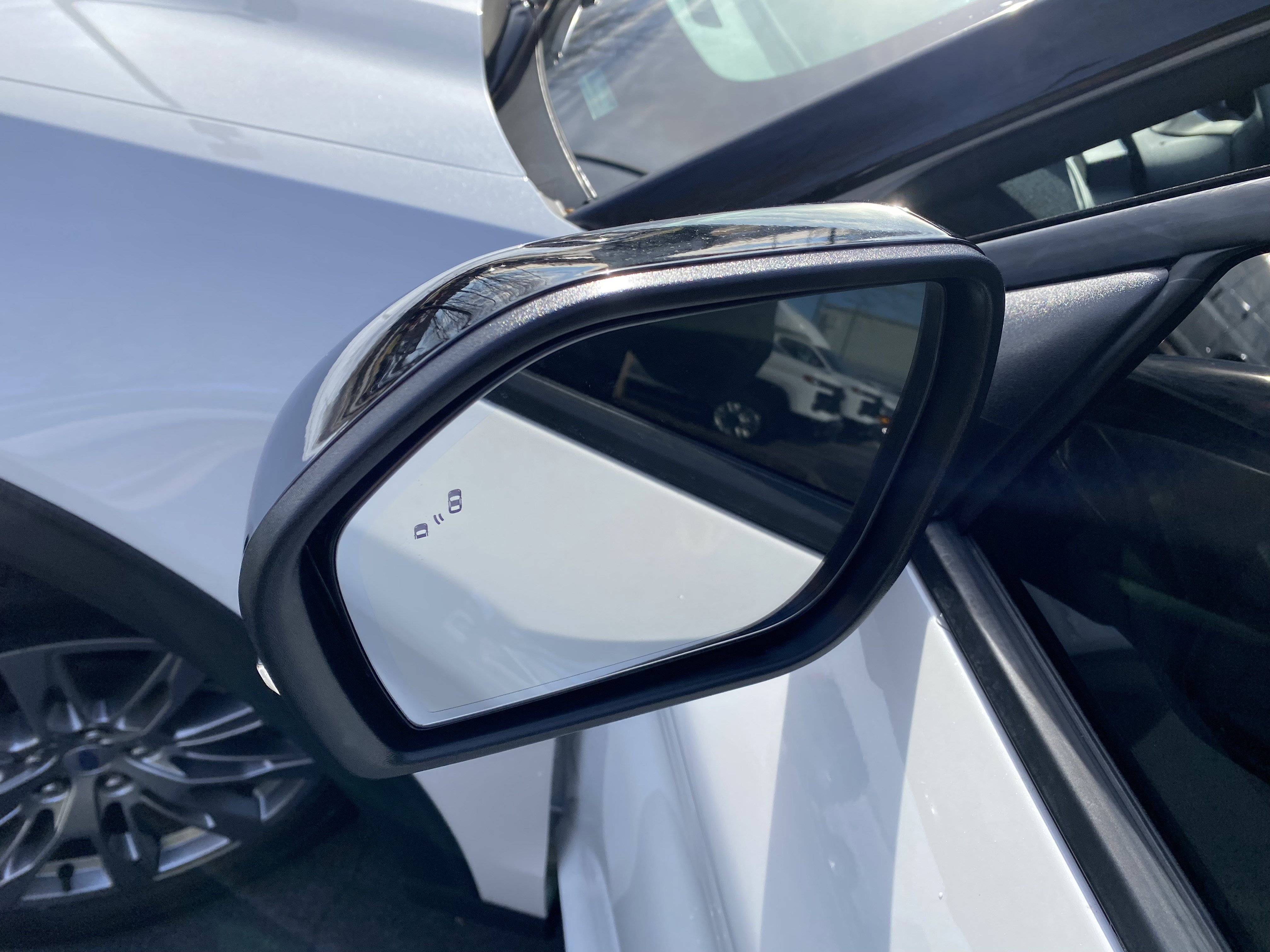 Used 2025 Ford Explorer Platinum image 40