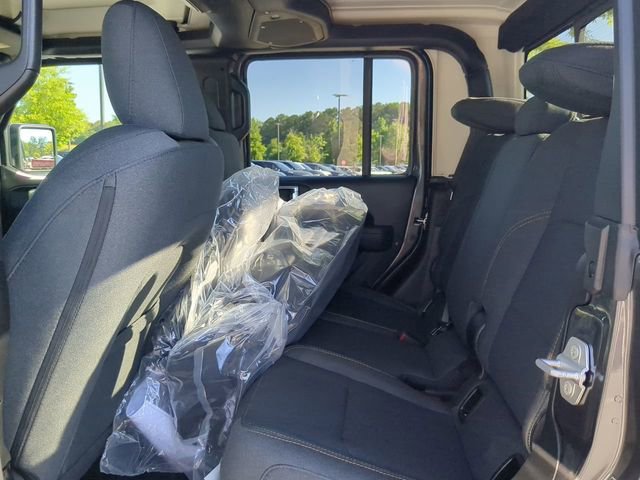 New 2025 Jeep Gladiator Sport AWD/4WD image 13
