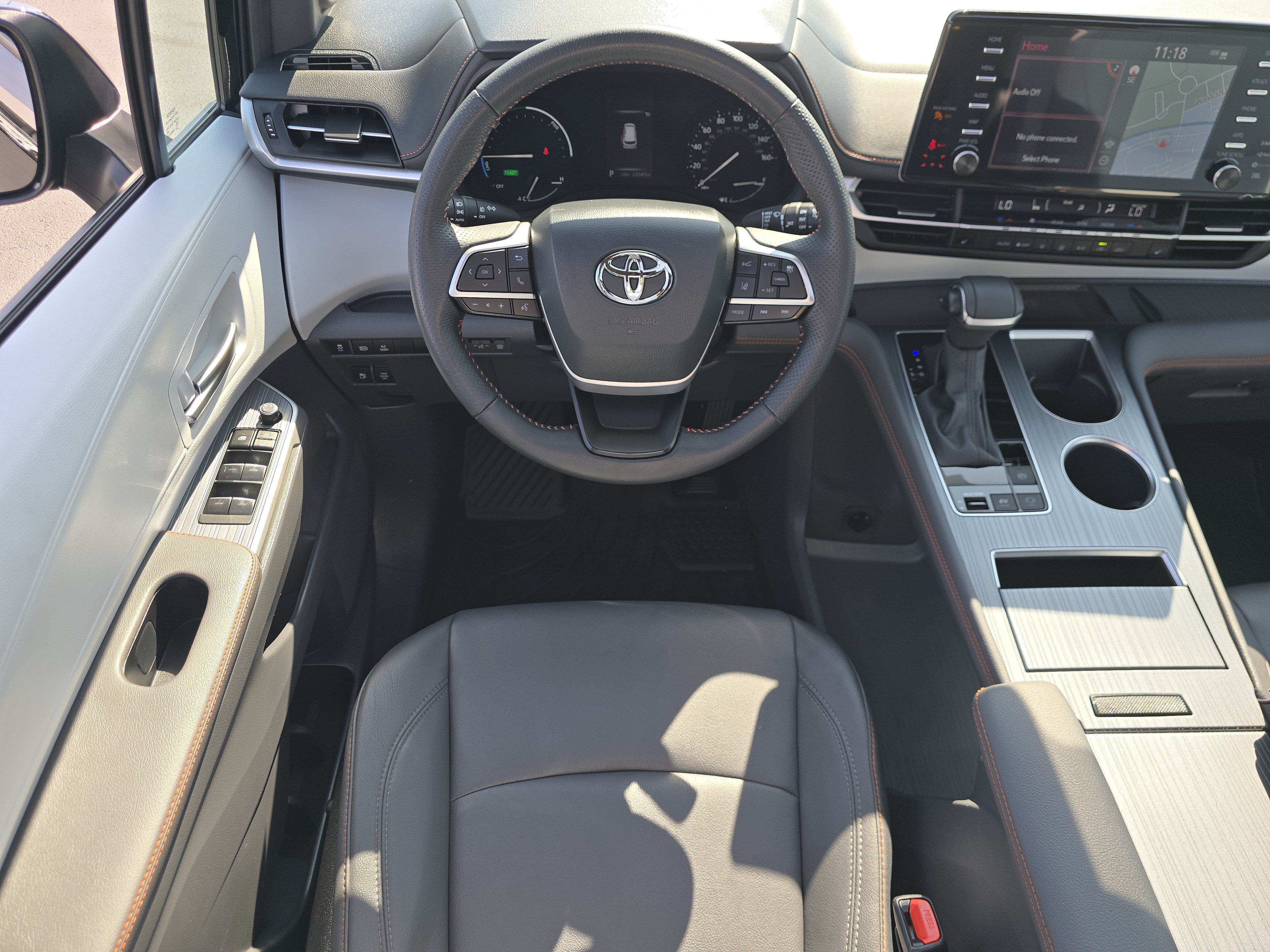 Used 2024 Toyota Sienna XSE w/ XSE Plus Package AWD/4WD image 24