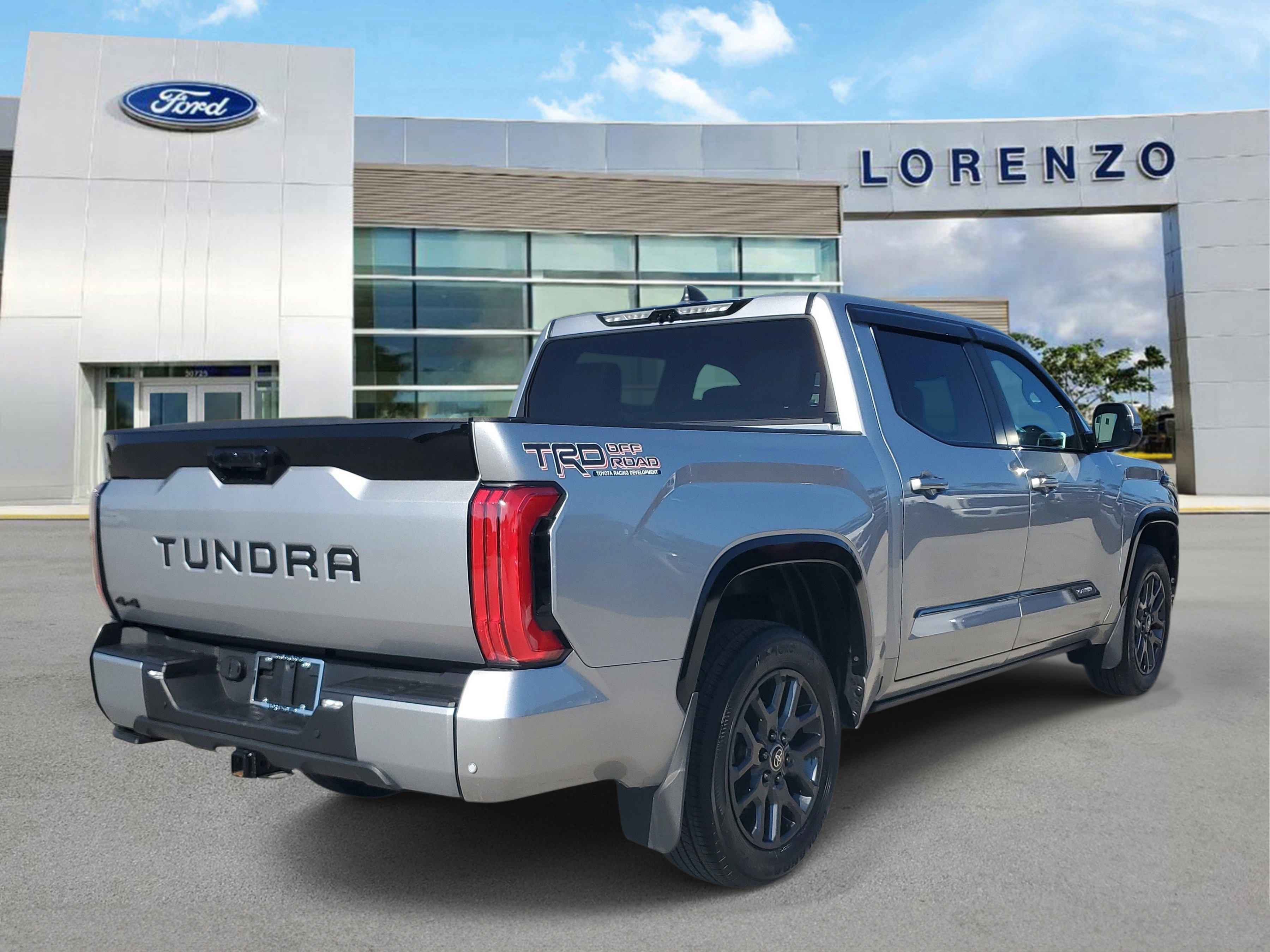 Used 2025 Toyota Tundra Platinum AWD/4WD image 5