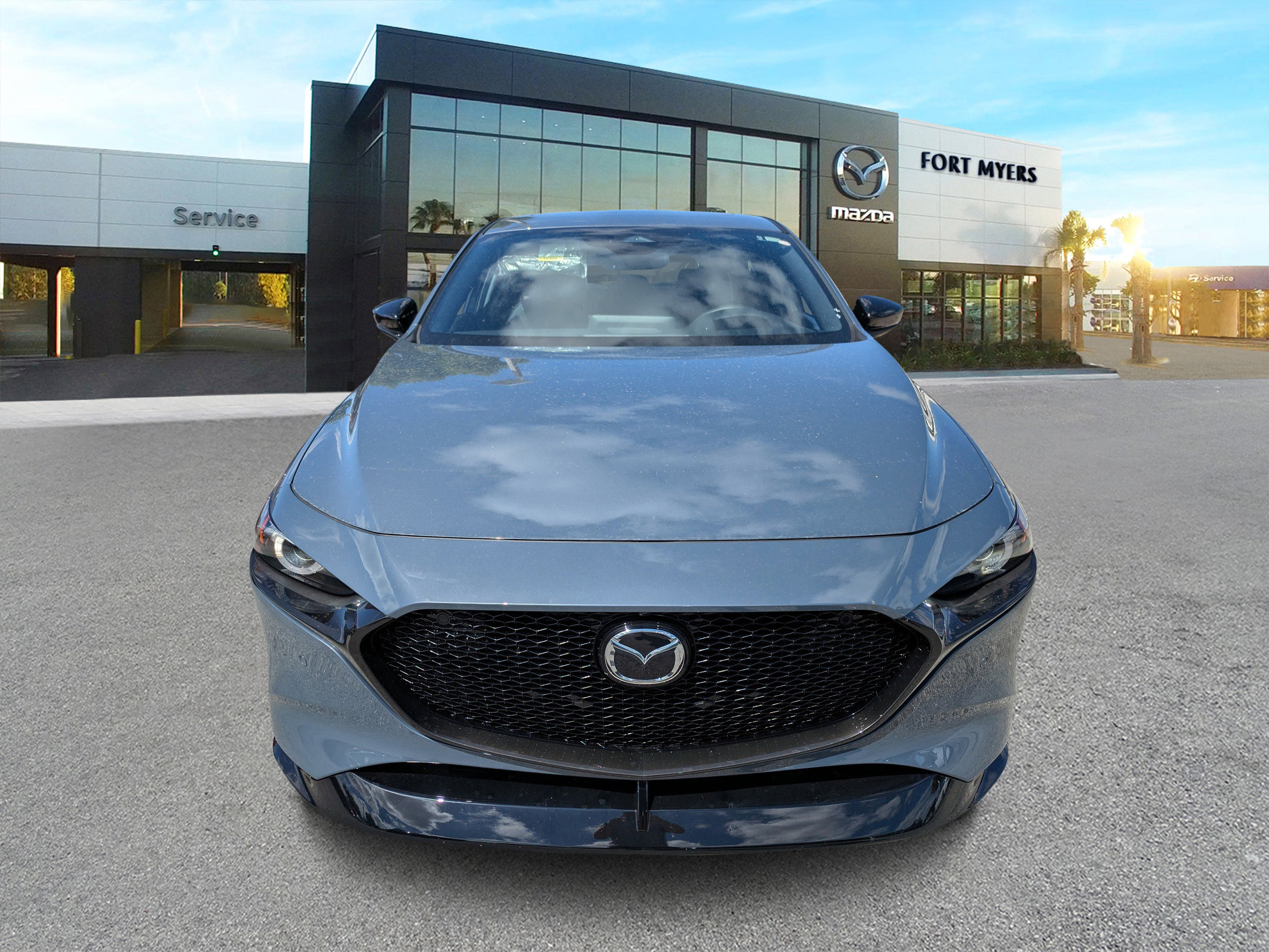 New 2025 MAZDA MAZDA3 Hatchback w/Premium Plus Pkg image 4