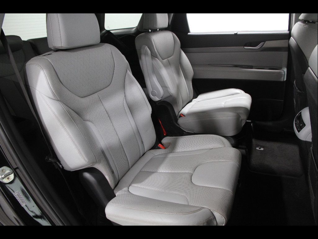 Used 2022 Hyundai Palisade SEL w/ Premium Package image 19