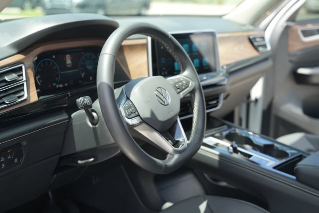 Used 2024 Volkswagen Atlas SE AWD/4WD image 27