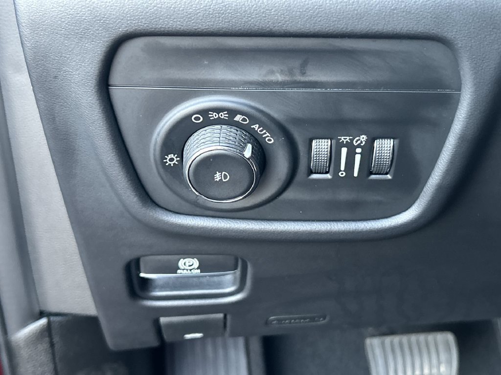 Used 2022 Jeep Grand Cherokee L Summit AWD/4WD image 18