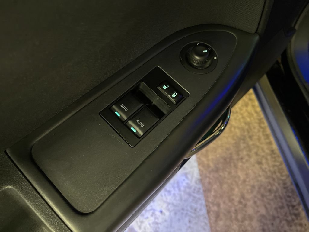 Used 2013 Dodge Challenger SXT RWD image 16