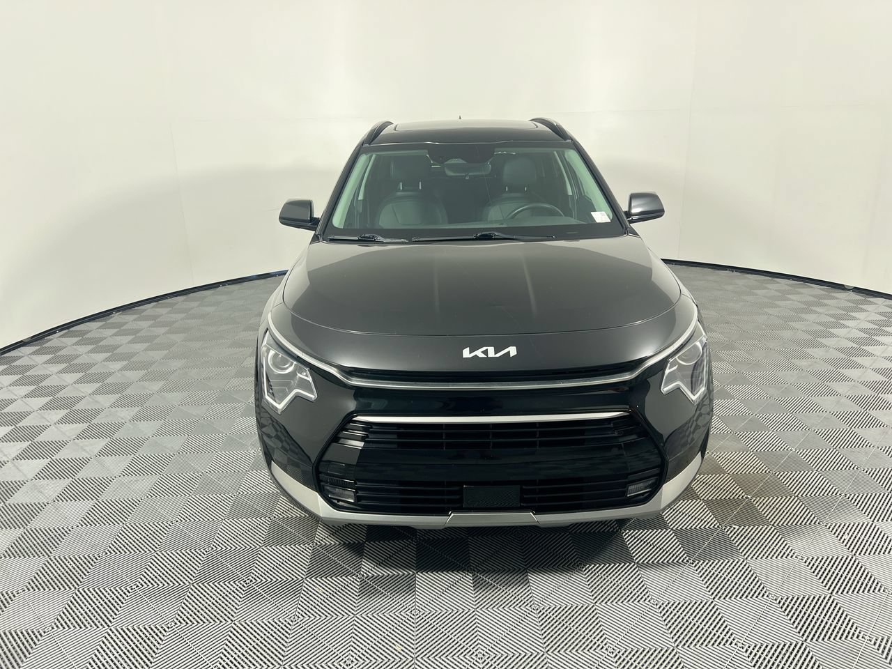 Certified 2025 Kia Niro EX Touring FWD image 10