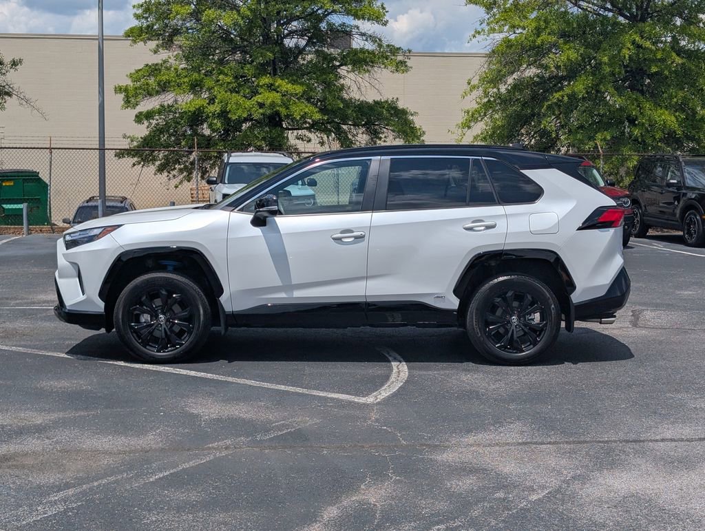Used 2025 Toyota RAV4 XSE w/ Weather Package AWD/4WD image 5