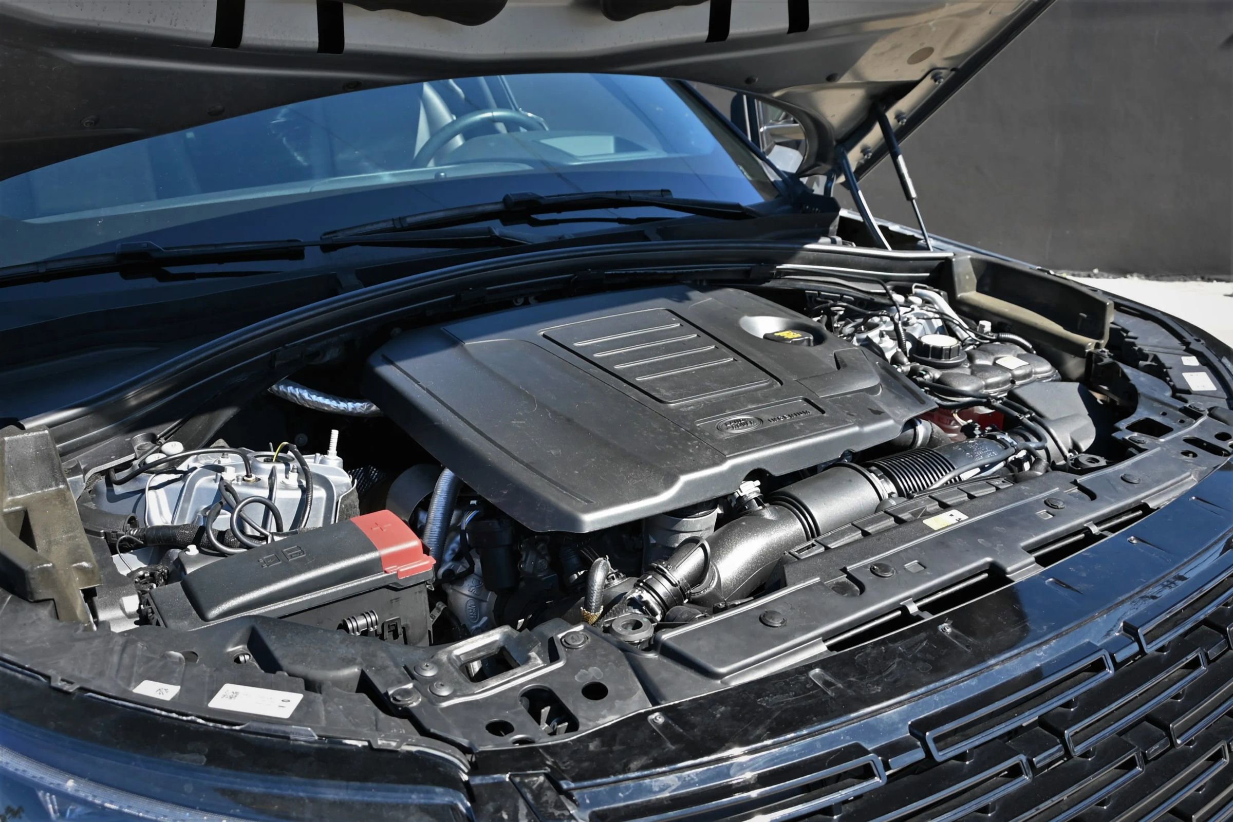 Used 2024 Land Rover Range Rover Velar Dynamic SE image 38