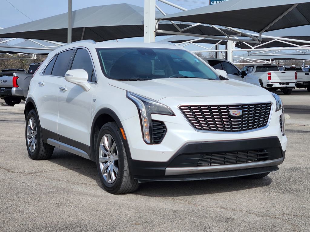 Certified 2023 Cadillac XT4 Premium Luxury w/ Cold Weather Package image 3