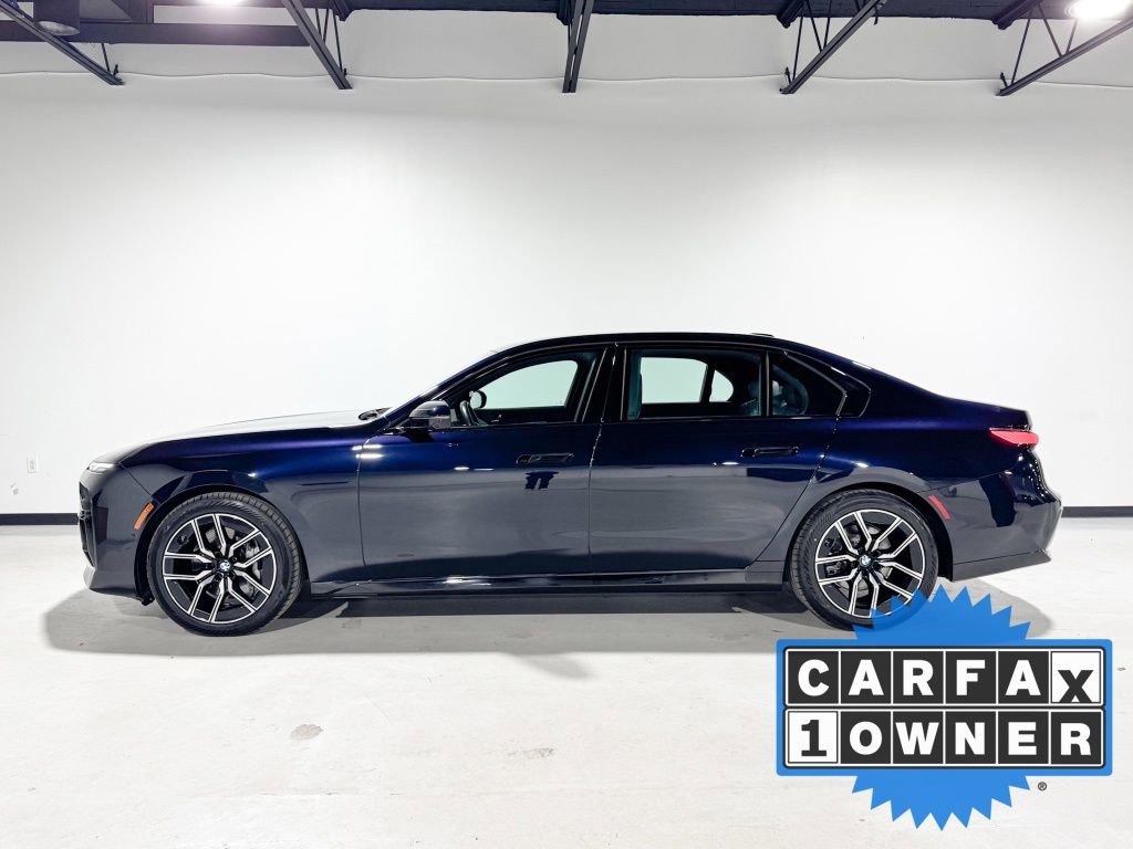 Used 2023 BMW 740i image 8