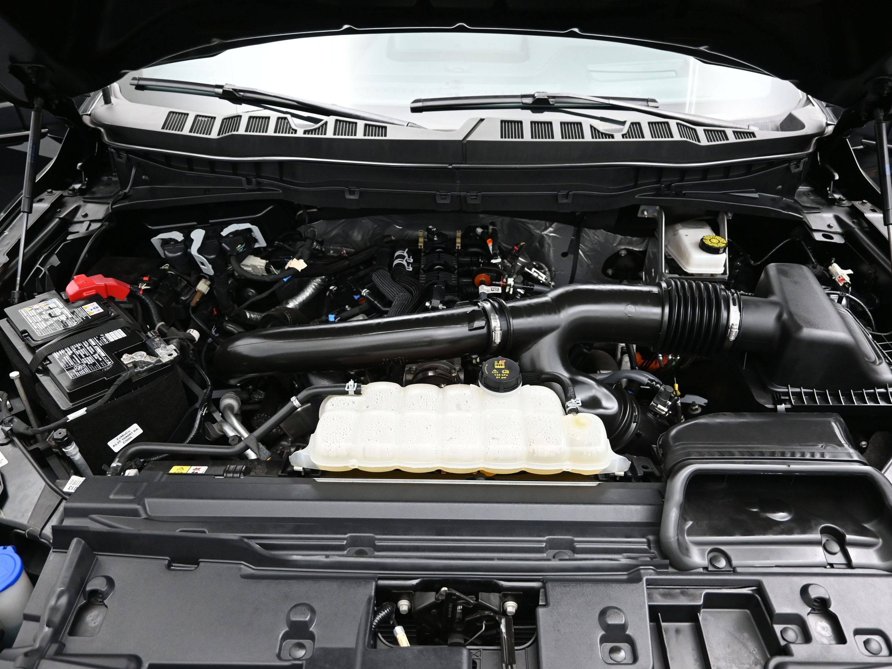 Used 2025 Ford F150 Platinum w/ Equipment Group 702A High image 8