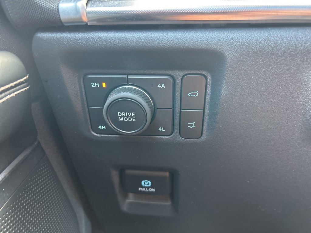 Used 2025 Ford Expedition Platinum w/ Driver's Package image 30