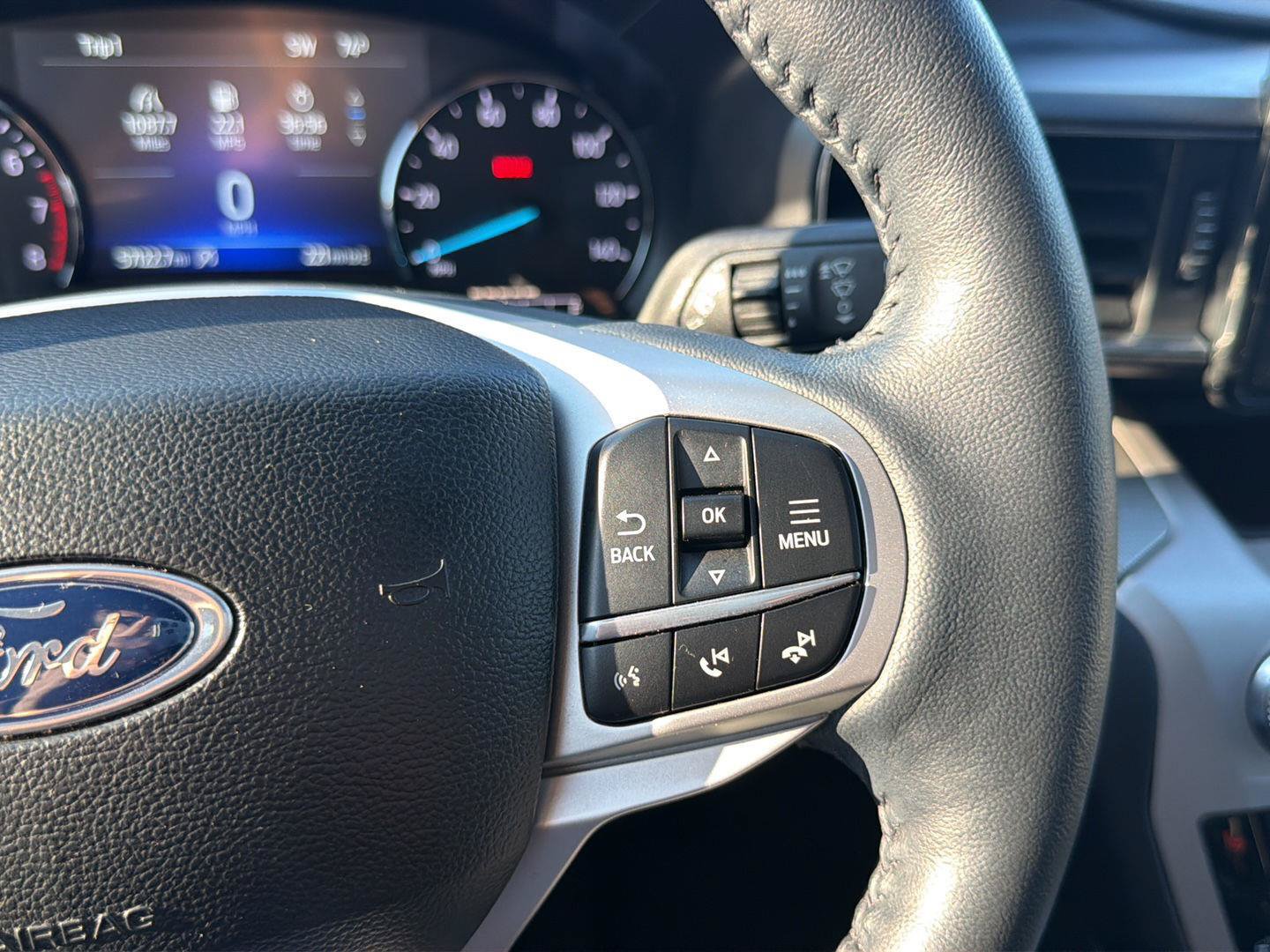 Used 2023 Ford Explorer XLT RWD image 27