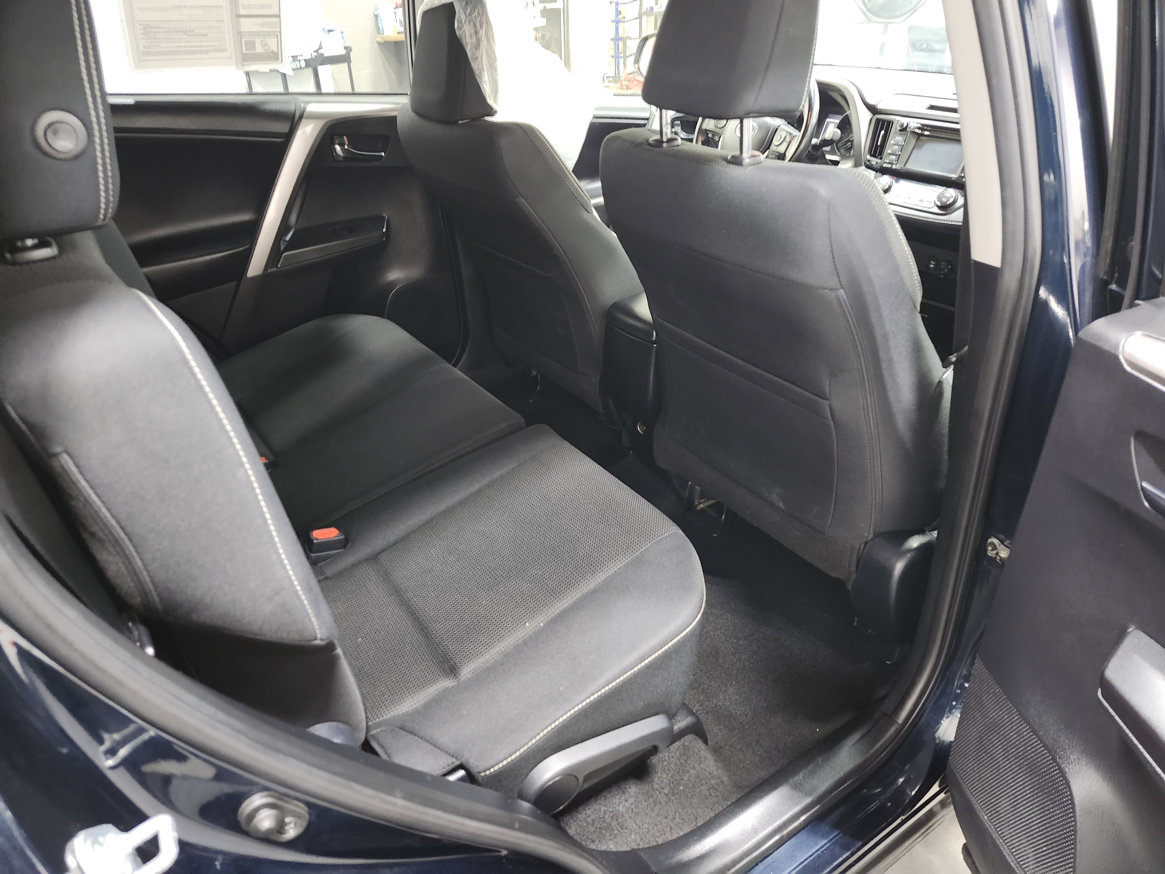 Used 2018 Toyota RAV4 XLE w/ Plus Extra Value Package image 20