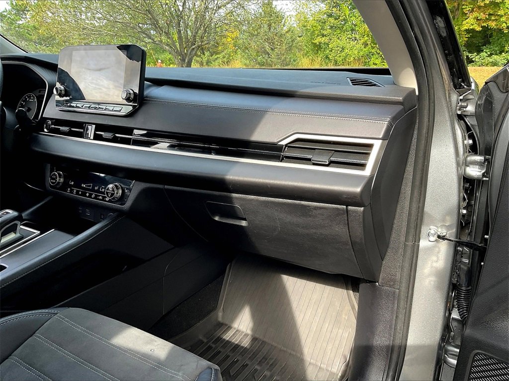 Used 2024 Mitsubishi Outlander SE image 13