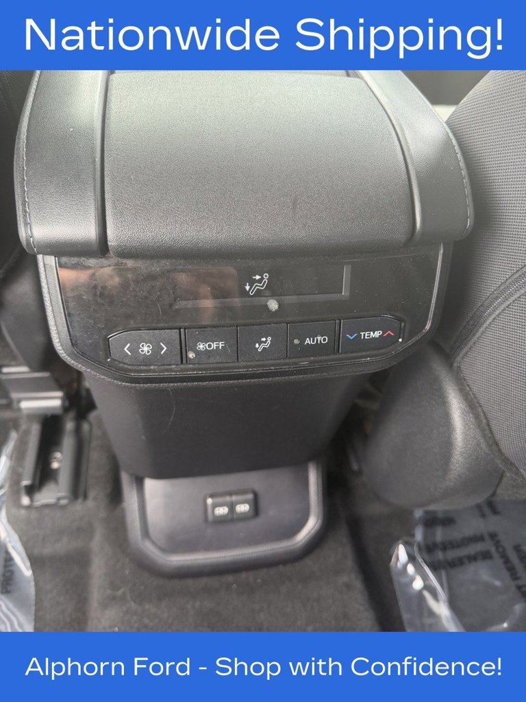 Used 2024 Toyota Highlander LE AWD/4WD image 34