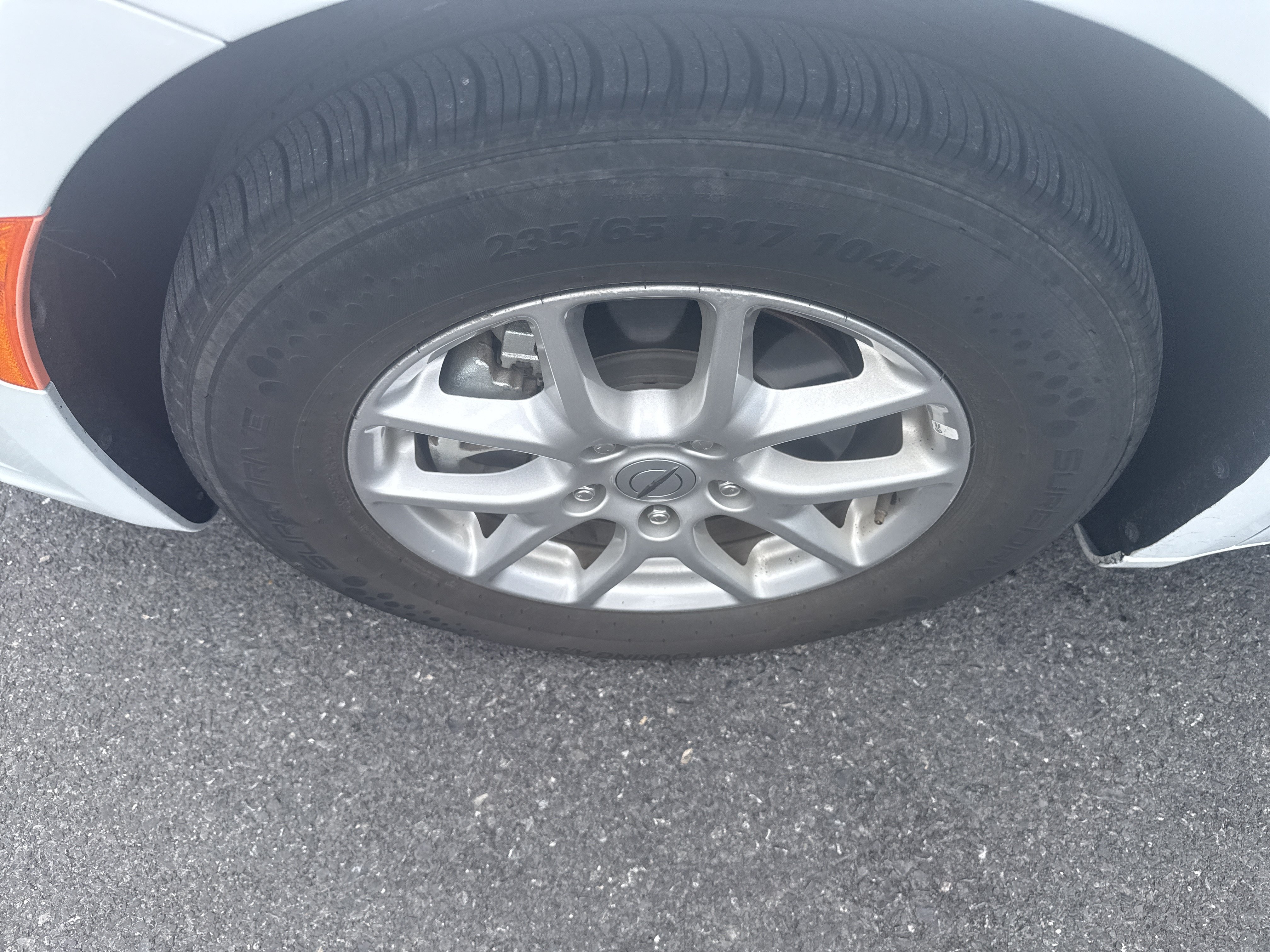 Used 2024 Chrysler Pacifica Touring-L FWD image 9