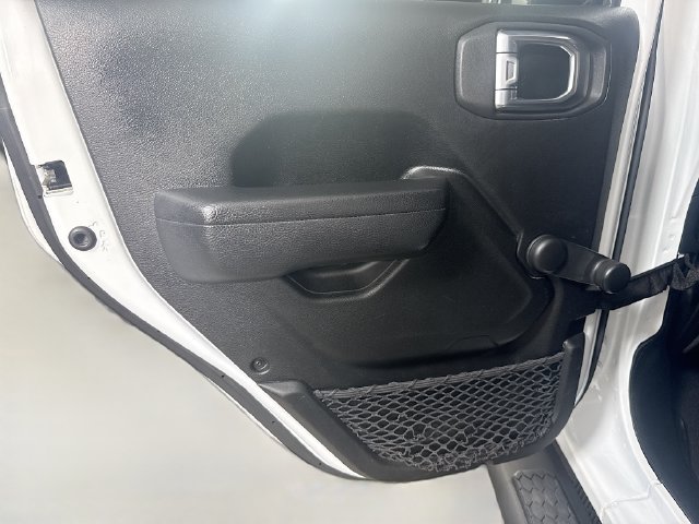 Used 2022 Jeep Wrangler Unlimited Sport AWD/4WD image 25