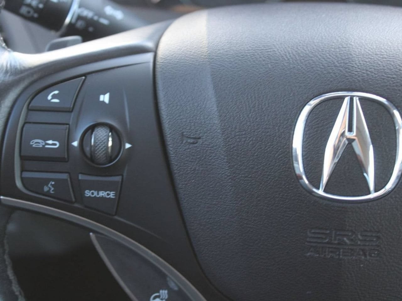 Used 2017 Acura MDX w/ Advance Package FWD image 25