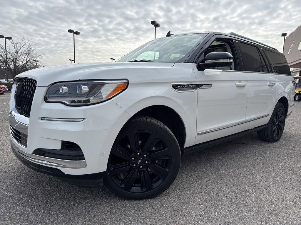 Used 2022 Lincoln Navigator L Black Label video 1