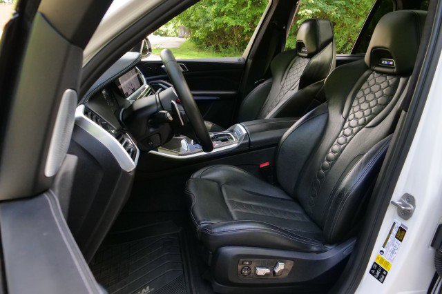Used 2020 BMW X5 M w/ Executive Package AWD/4WD image 3