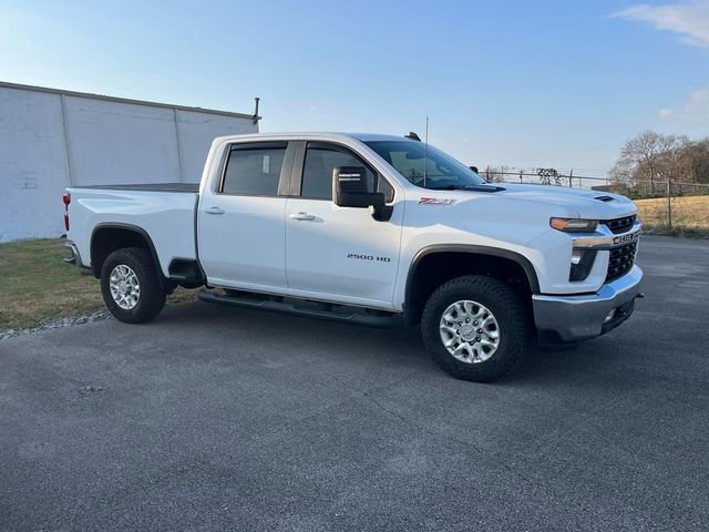 Used 2022 Chevrolet Silverado 2500 LT w/ Convenience Package image 2