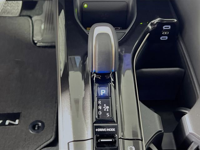 New 2025 Toyota Crown Signia image 21