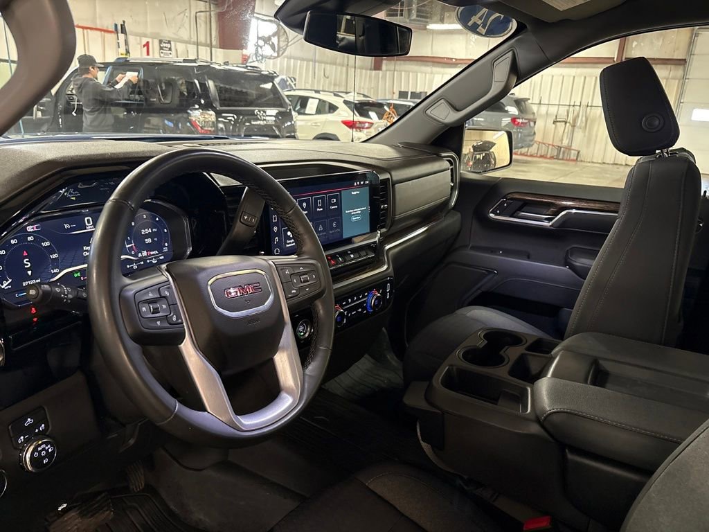 Certified 2024 GMC Sierra 1500 Elevation w/ LPO, Elevation Black Package image 17
