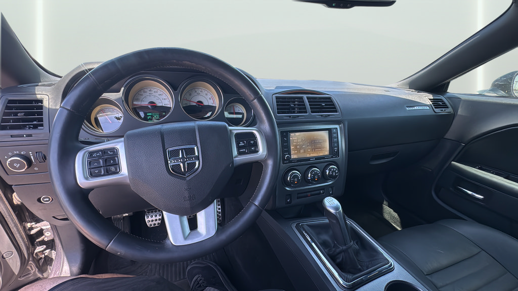 Used 2014 Dodge Challenger R/T Plus RWD image 31