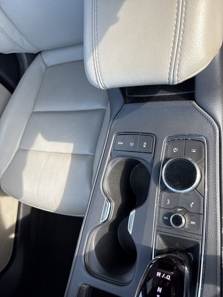 Used 2023 Cadillac XT4 Premium Luxury image 32