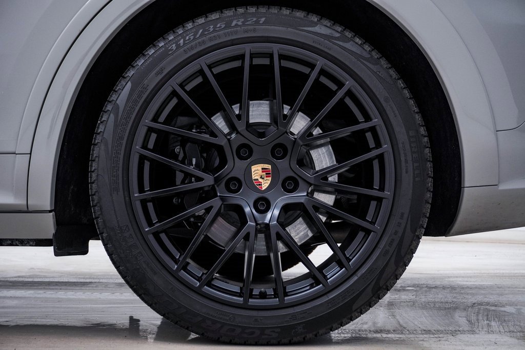 Certified 2023 Porsche Cayenne GTS image 10