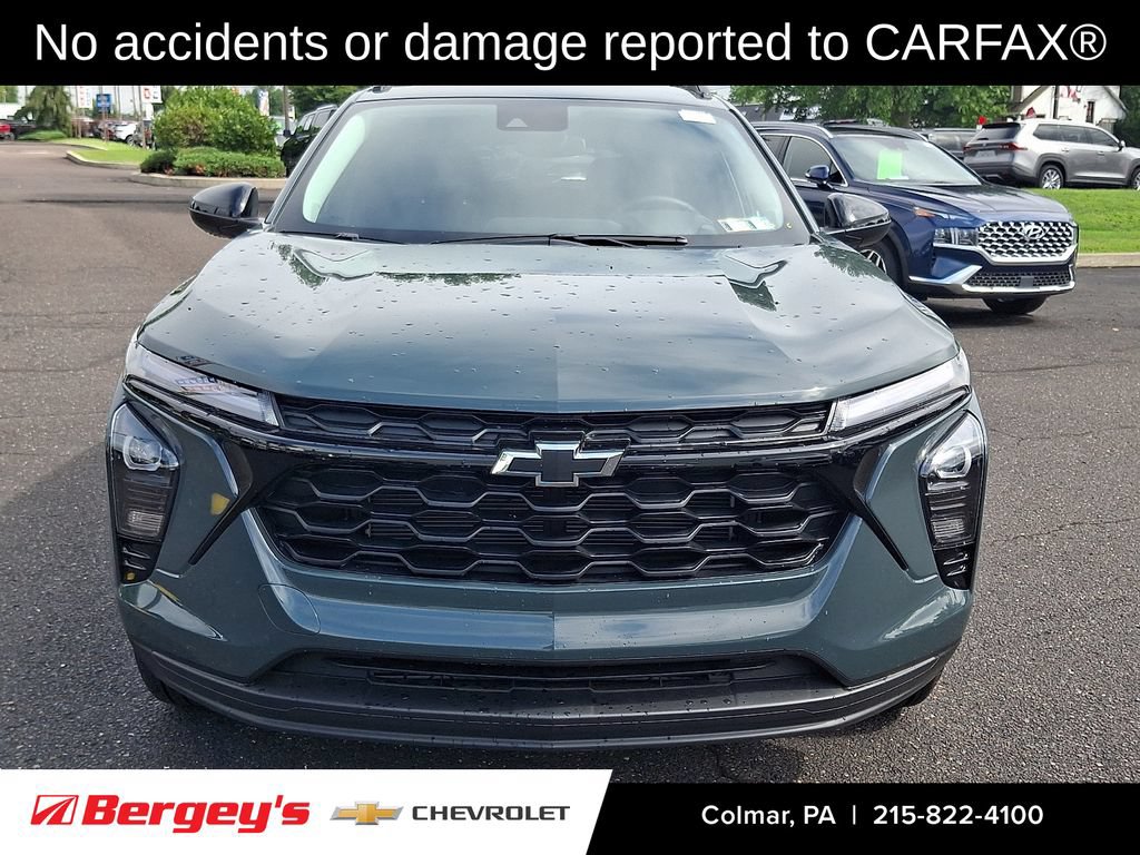 Certified 2026 Chevrolet Trax LT w/ Midnight Edition FWD image 2