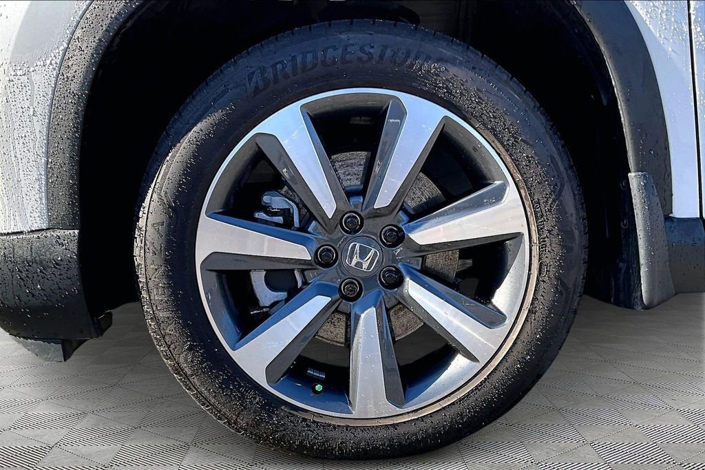 Used 2025 Honda Pilot Touring image 25