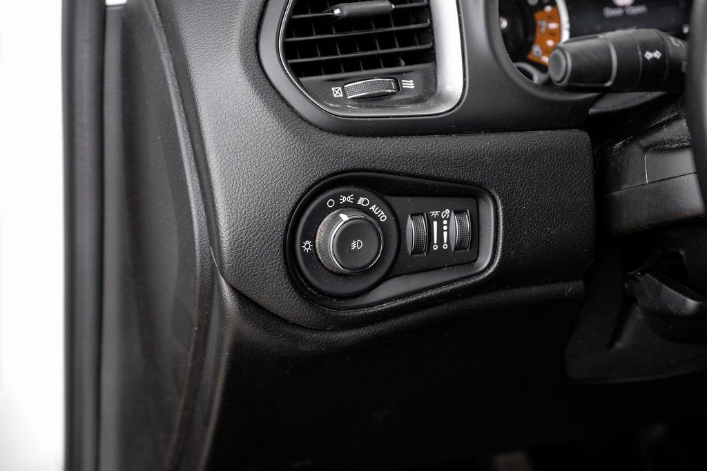 Used 2021 Jeep Renegade Limited image 40