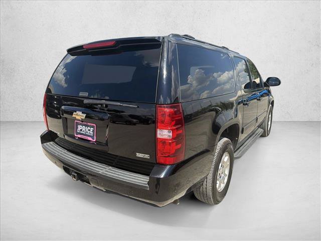 Used 2010 Chevrolet Suburban LT w/ Luxury Package RWD image 5