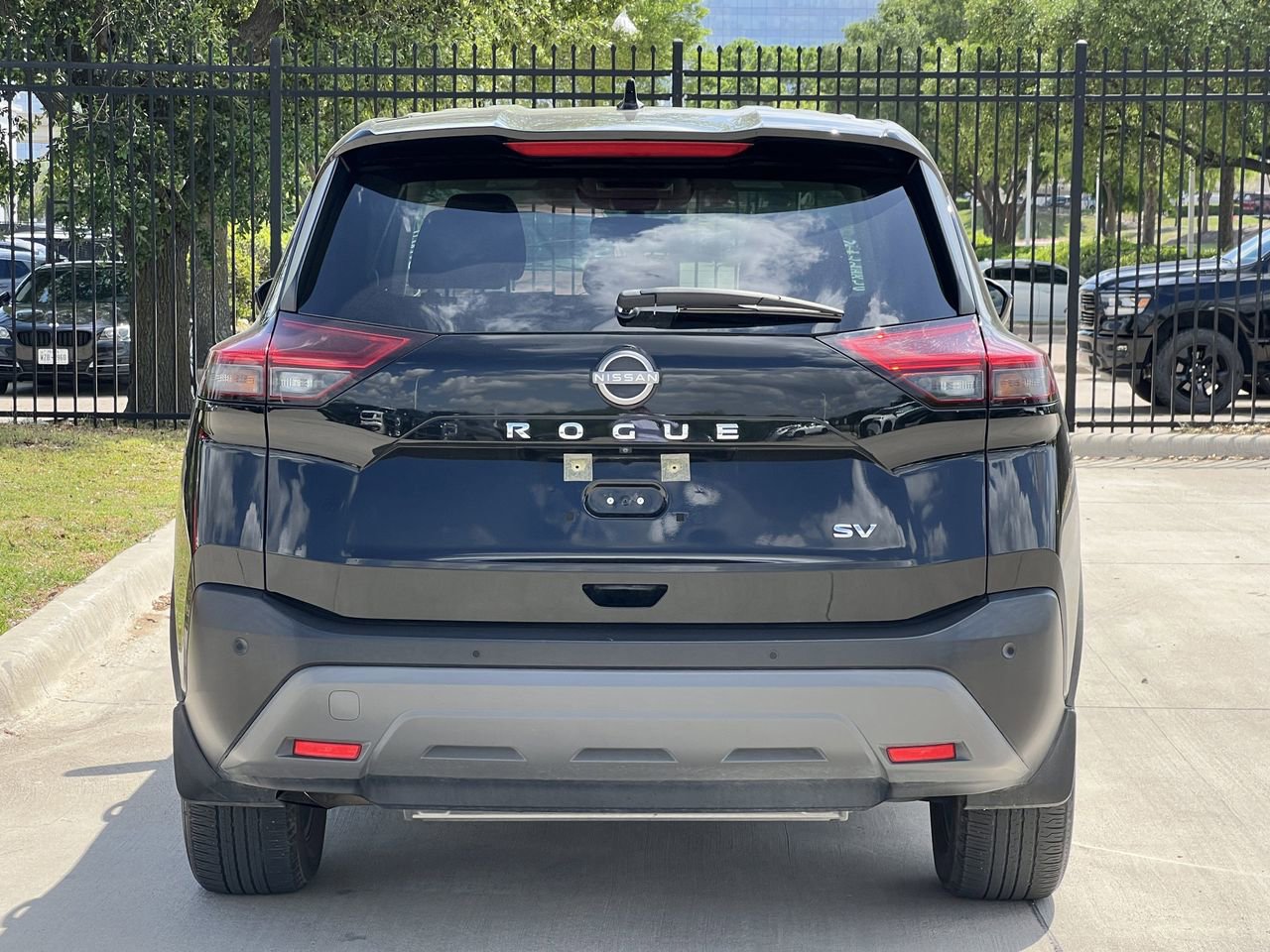 Certified 2023 Nissan Rogue SV image 4