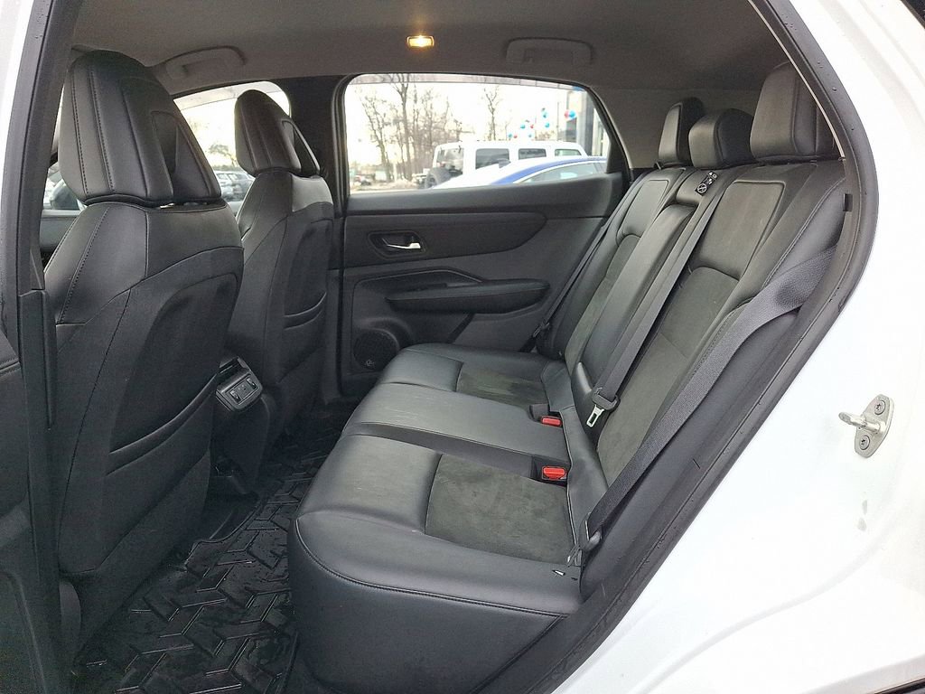 Used 2023 Nissan Ariya FWD image 11