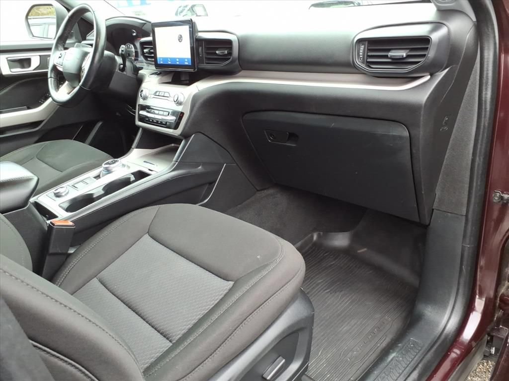 Certified 2023 Ford Explorer XLT AWD/4WD image 9