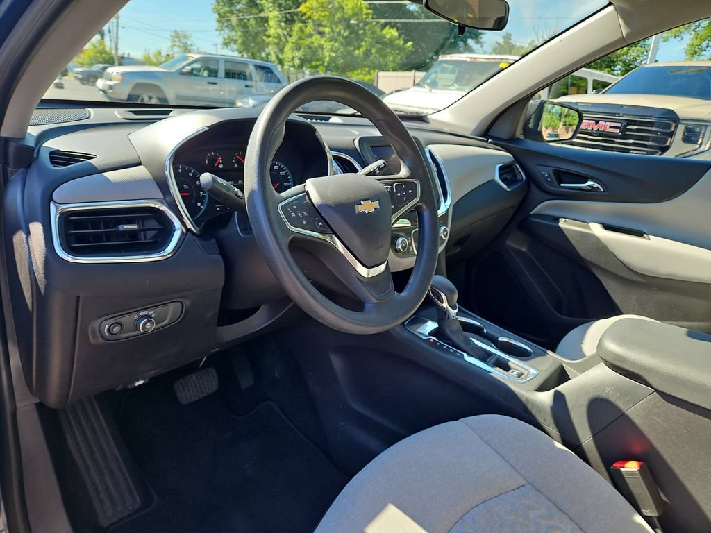 Used 2024 Chevrolet Equinox LS w/ Driver Confidence II Package FWD image 18