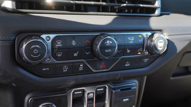 New 2026 Jeep Gladiator Mojave AWD/4WD image 23