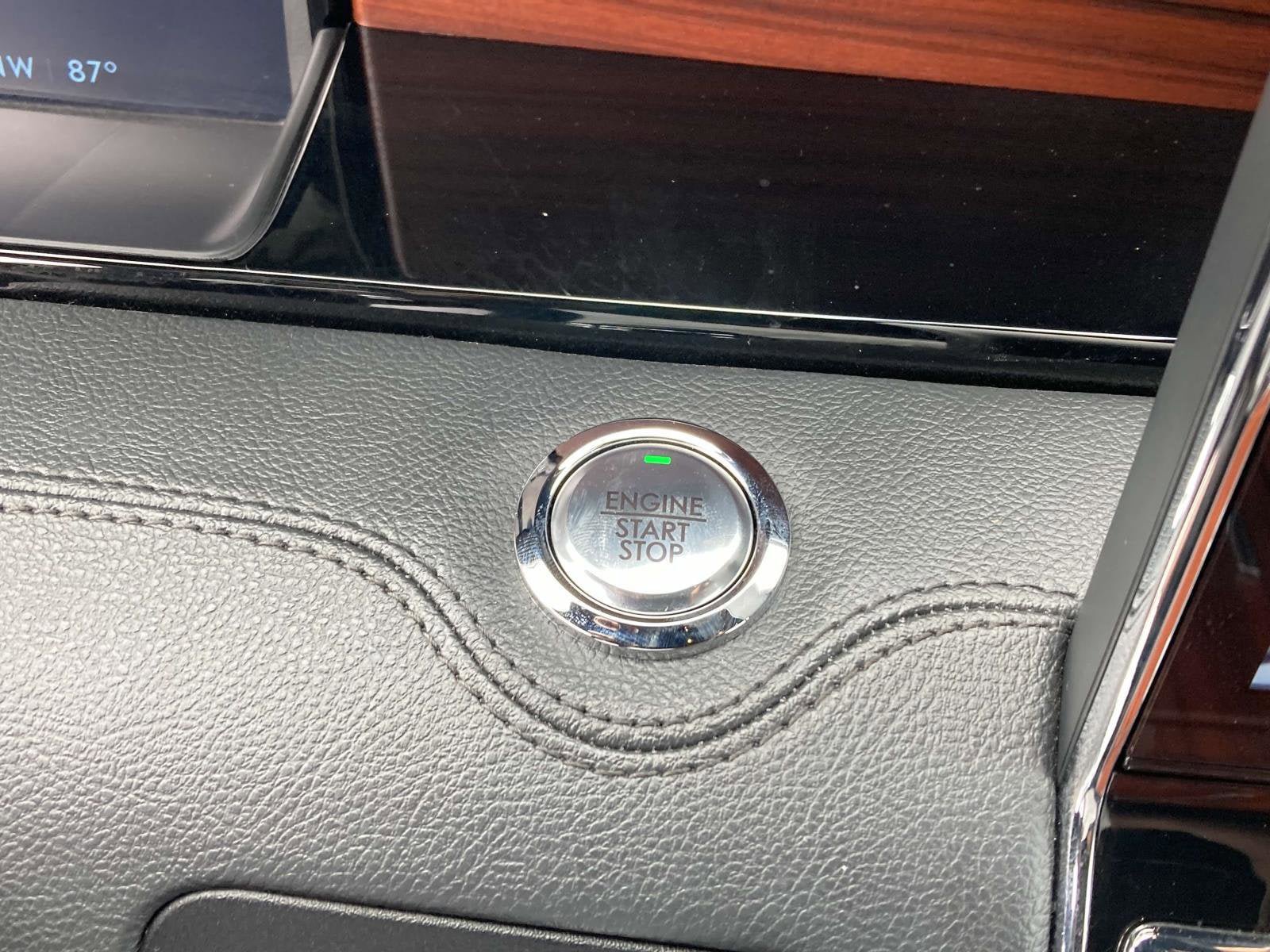 Used 2024 Lincoln Navigator L Reserve AWD/4WD image 29