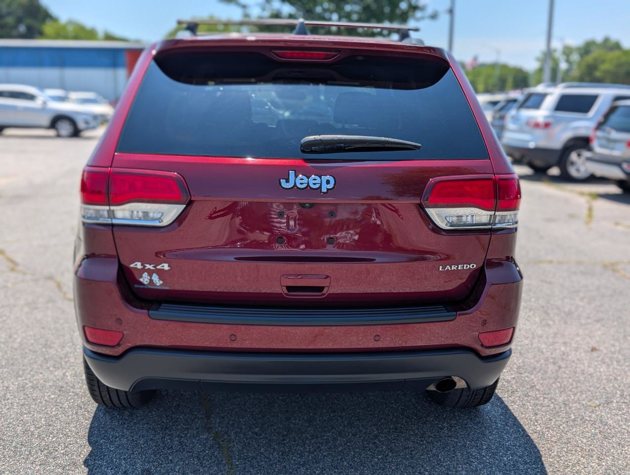 Used 2021 Jeep Grand Cherokee Laredo AWD/4WD image 5