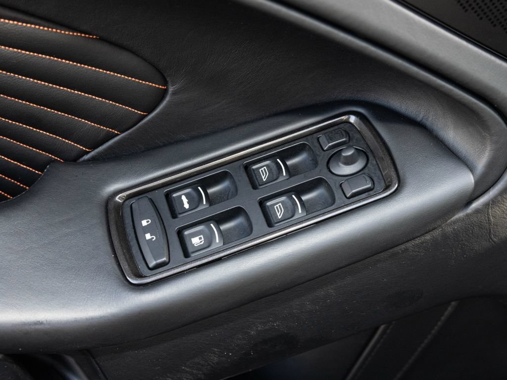 Used 2018 Aston Martin Vanquish S RWD image 22