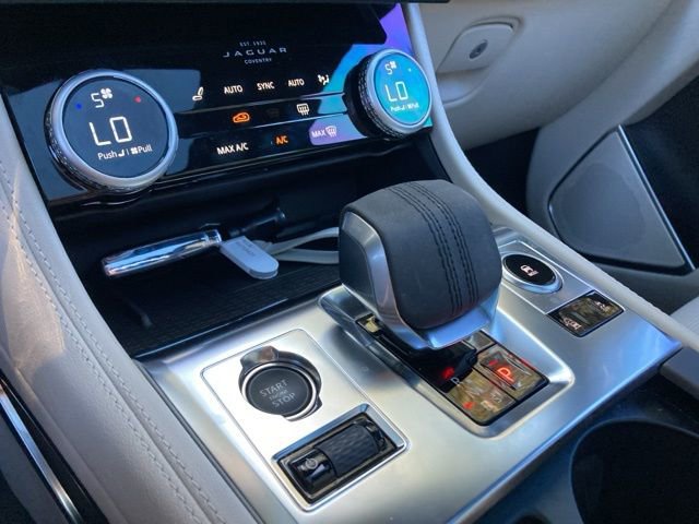 Used 2024 Jaguar F-PACE R-Dynamic S image 33