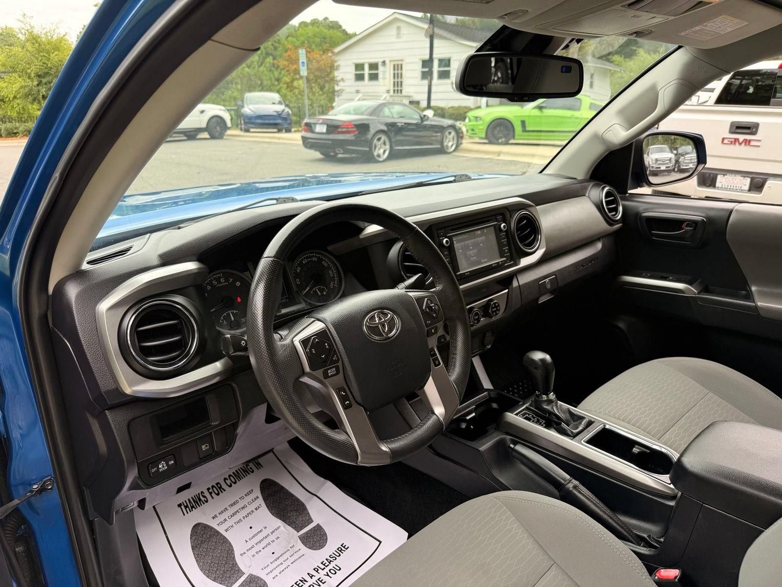 Used 2018 Toyota Tacoma SR5 RWD image 18