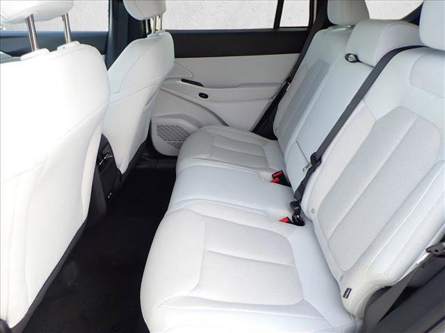 New 2026 Jeep Cherokee Laredo image 9