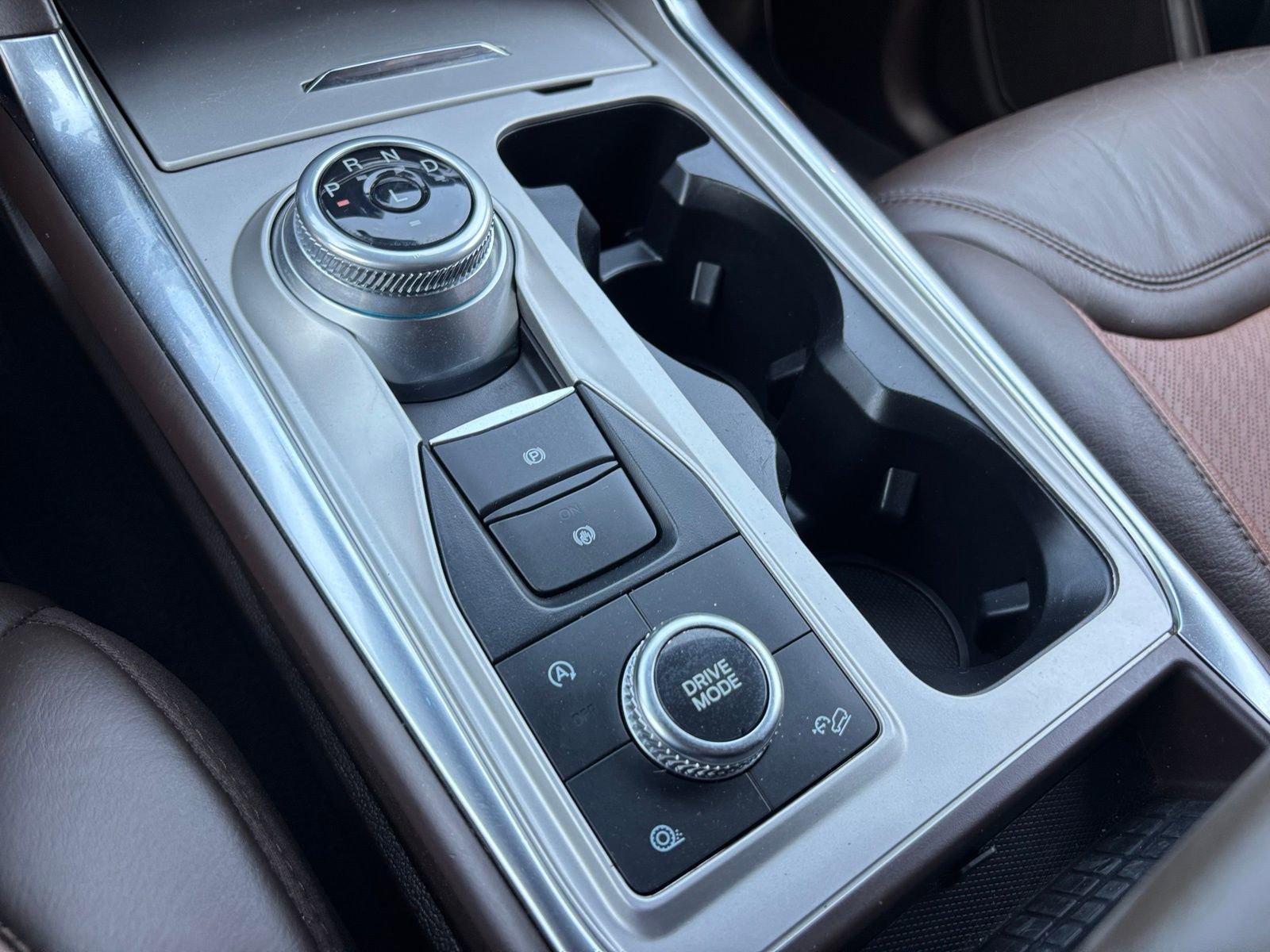 Used 2022 Ford Explorer King Ranch w/ Class IV Trailer Tow Package AWD/4WD image 27