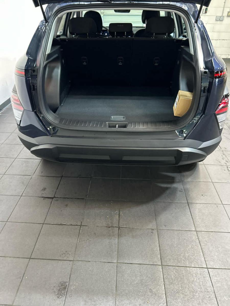 New 2027 Hyundai Kona SE AWD/4WD image 10