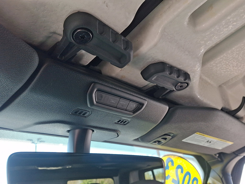 Used 2023 Jeep Gladiator Willys image 32