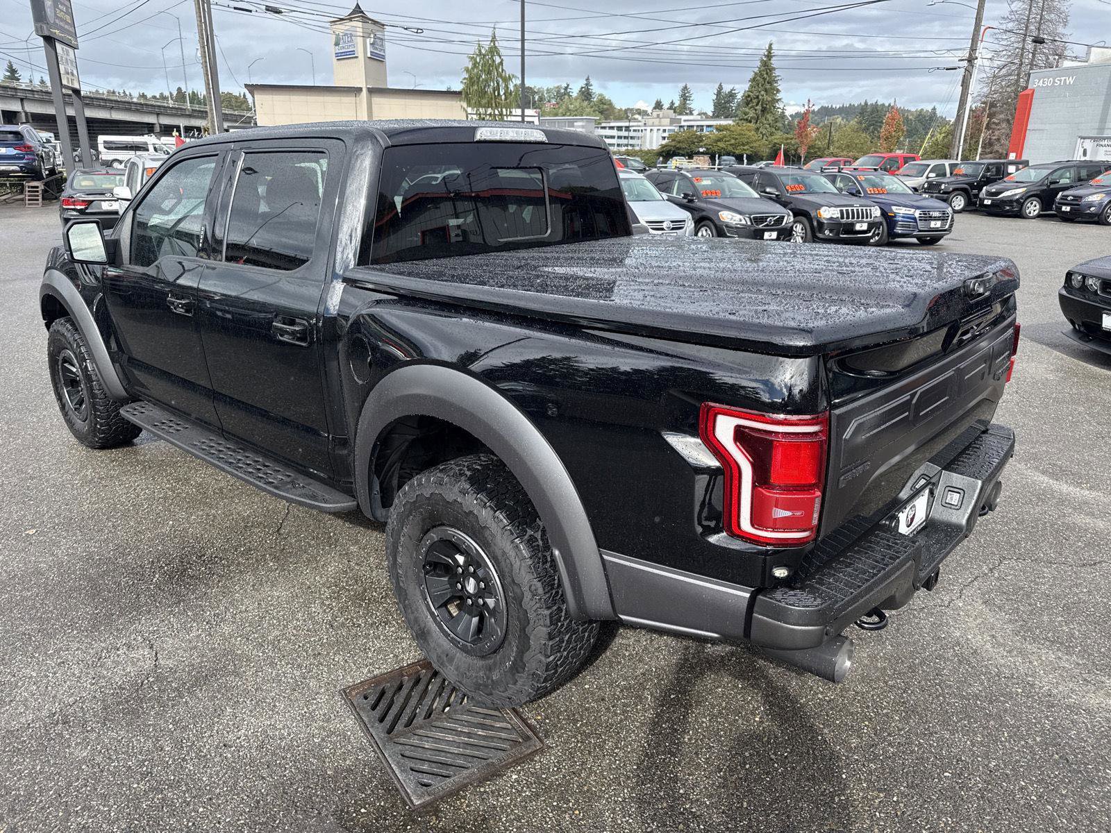 Used 2018 Ford F150 Raptor w/ Equipment Group 802A Luxury image 10